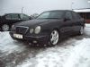  Mercedes-Benz E-  210